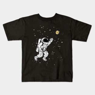 Bitcoin To The Moon Crypto Currency Astronaut Kids T-Shirt